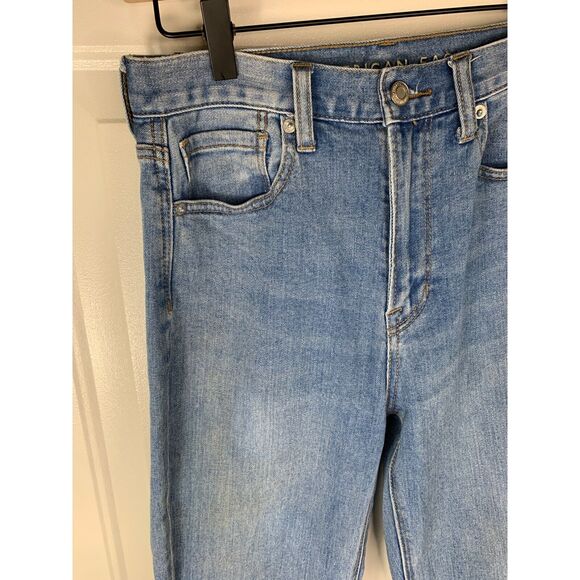 American Eagle Womens Mom Jean Light Wash Size 2 - Picture 4 of 7